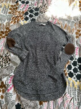 Elbow patch elongated sweater
